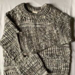 Universal Threads Knit Sweater